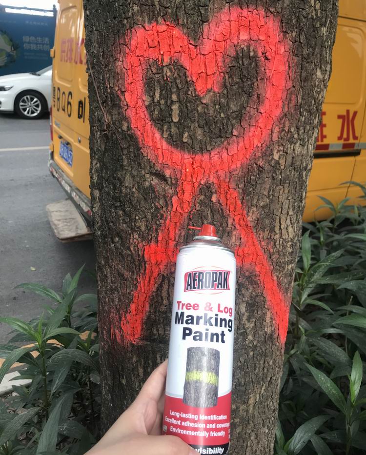 marca&ccedil;&atilde;o de &aacute;rvores com tinta spray 3